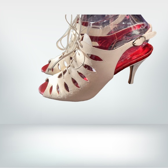 Donald Pliner Premium, made in mountains of Italy NWT size 8 - Picture 6 of 10